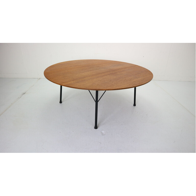 Vintage round teak coffee table, Dutch Design, by Cees Braakman for Pastoe, 1960s