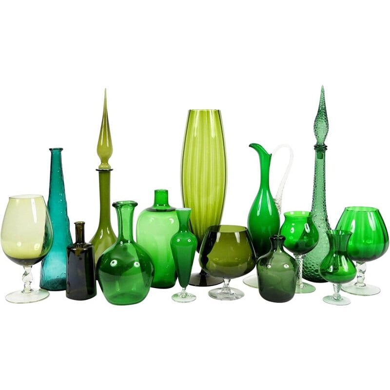 Ensemble de 15 pièces en verre vert vintage