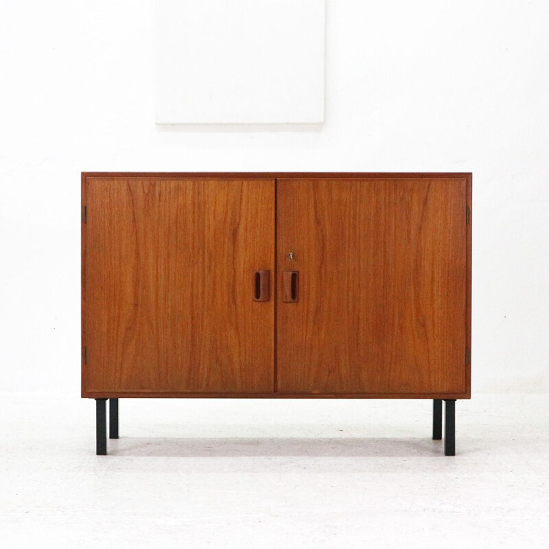 Vintage small Danish 2-door sideboard by Børge Mogensen for Søborg Møbler