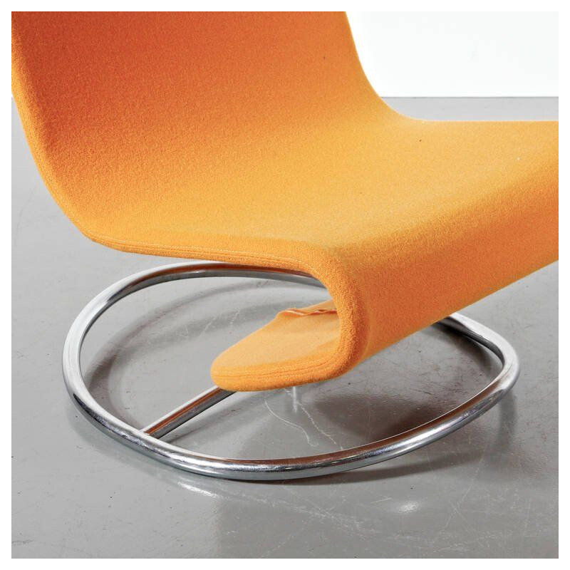 Sedia vintage "1-2-3 Rocking Easy Chair" di Verner Panton, prodotta in Danimarca nel 1970.