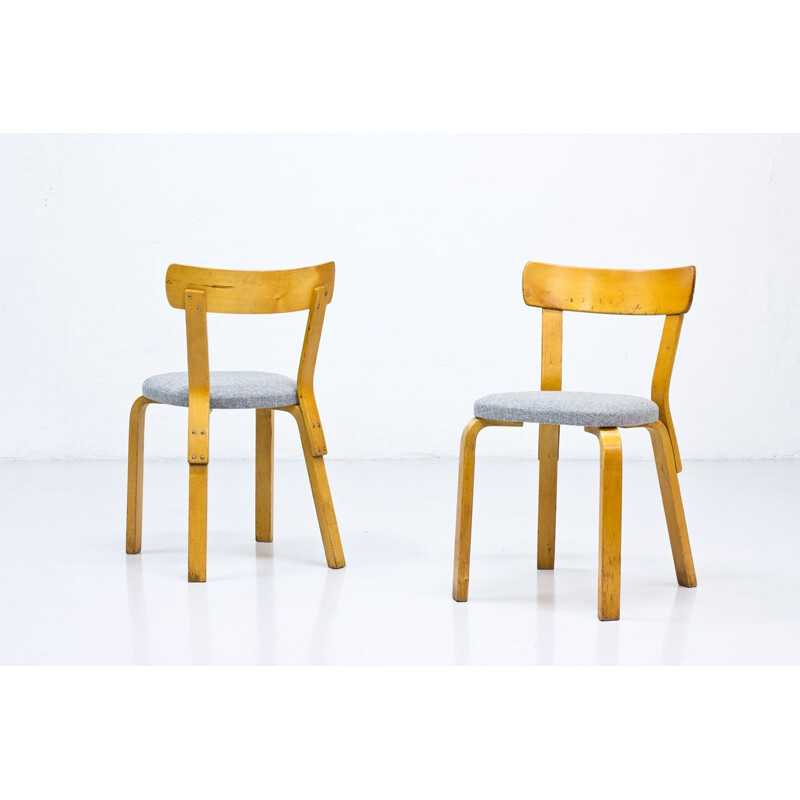 Paire de chaises vintage Model 69 par Alvar Aalto