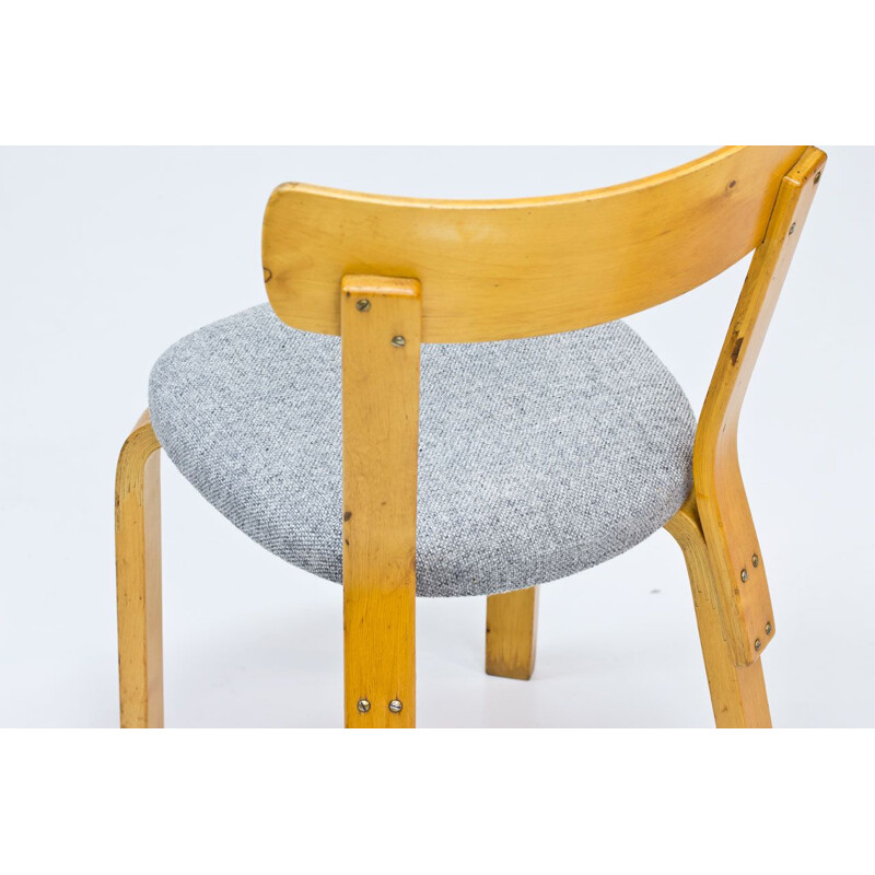 Pair of vintage Model 69 Chairs by Alvar Aalto