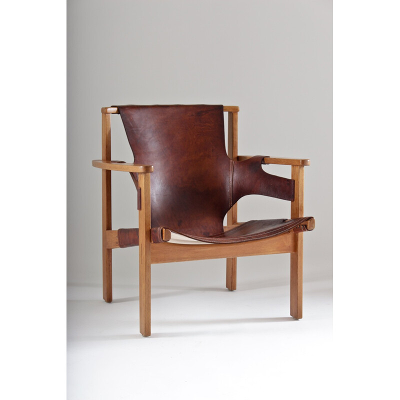 Vintage Trienna chair in oakwood and leather, Carl Axel ACKING - 1950s