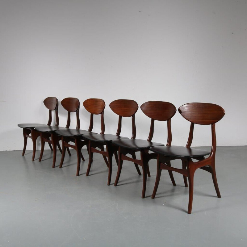 Set of 6 dining chairs  designed by Louis van Teeffelen, manufactured by WéBé in the Netherlands 1950