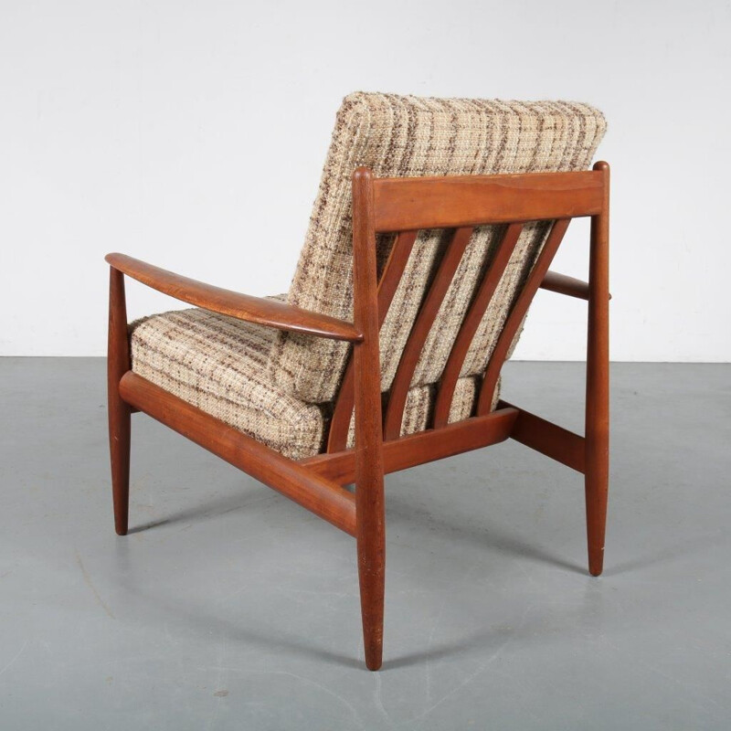 Chaise longue conçue par Grete Jalk, fabriquée par la France et Daverkosen au Danemark en 1950