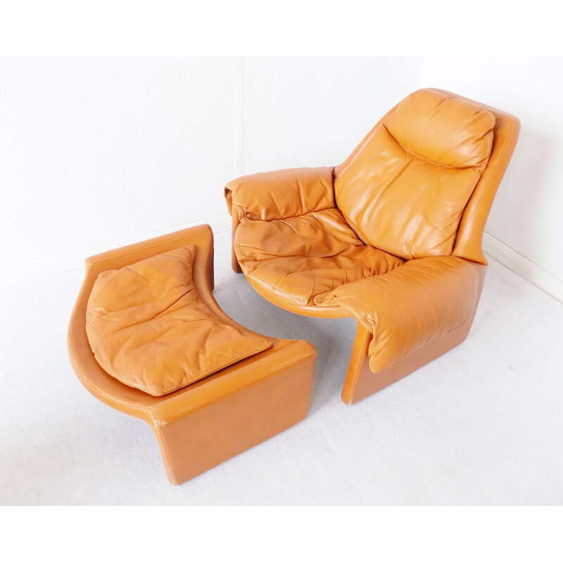 Vintage P60 leather lounge chair with ottoman by Vittorio Introini for Saporiti, 1962