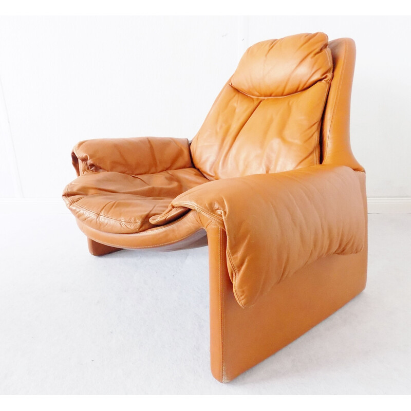 Vintage P60 leather lounge chair with ottoman by Vittorio Introini for Saporiti, 1962