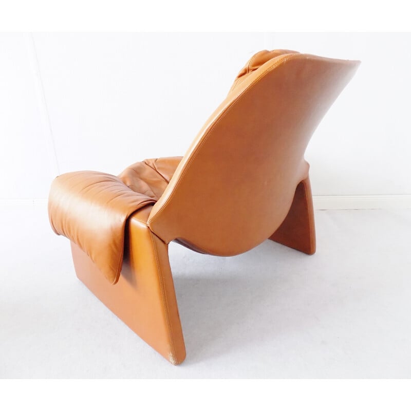 Vintage P60 leather lounge chair with ottoman by Vittorio Introini for Saporiti, 1962