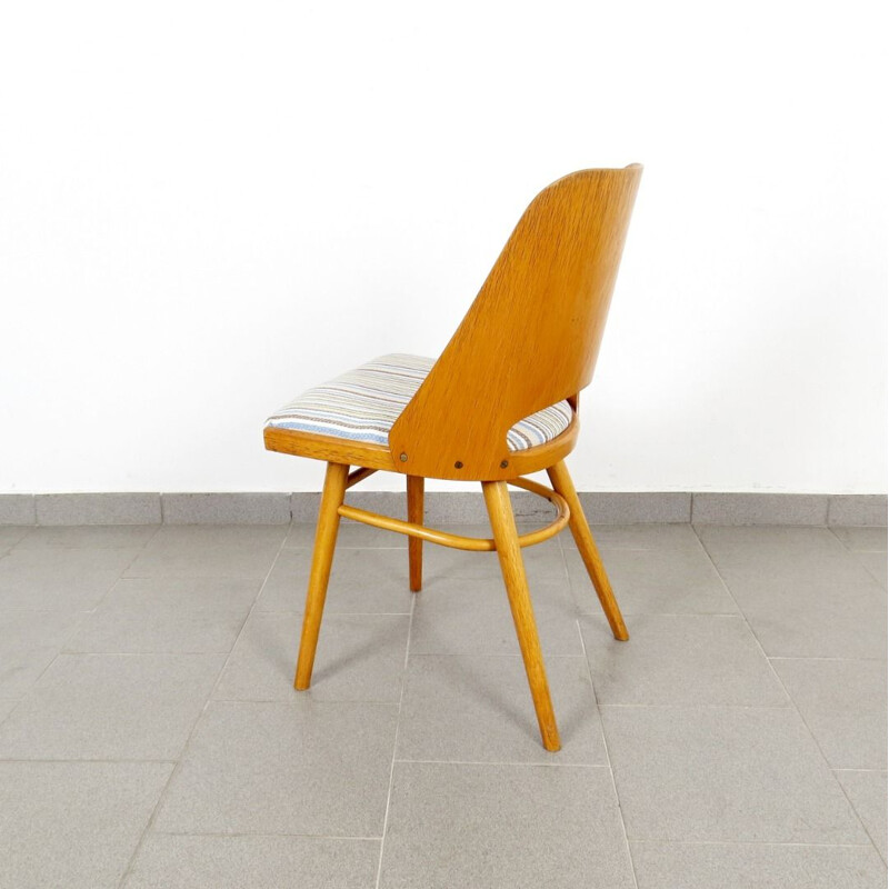 Ensemble de 4 chaises à repas vintage en bois par Ton, 1960