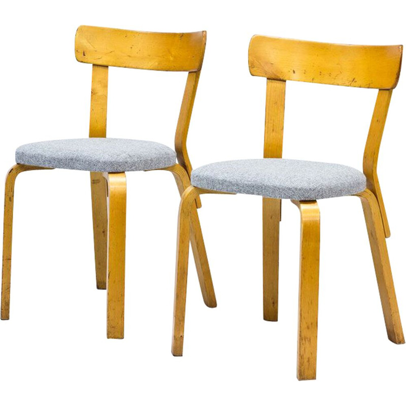 Pair of vintage Model 69 Chairs by Alvar Aalto