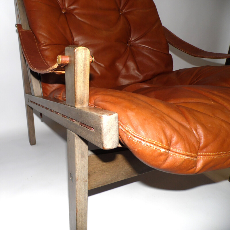 Torbjorn Afdal 1970 leather and wood vintage "Hunter" chair