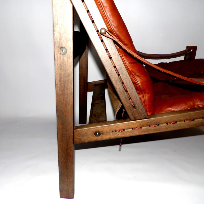 Torbjorn Afdal 1970 leather and wood vintage "Hunter" chair