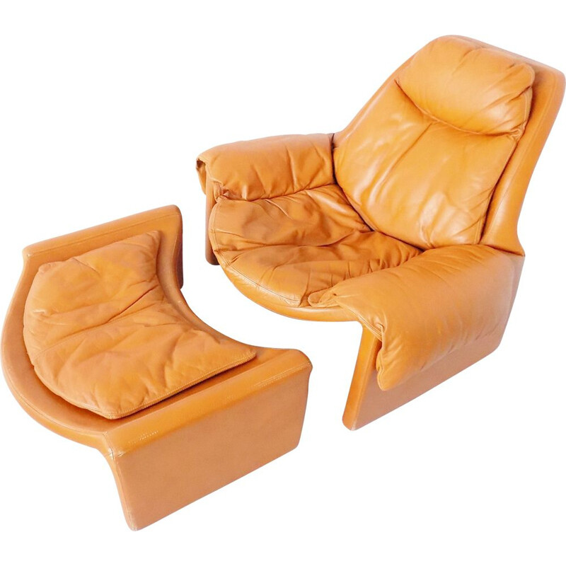 Vintage P60 leather lounge chair with ottoman by Vittorio Introini for Saporiti, 1962