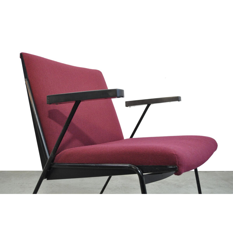 Dutch purple vintage armchair by Wim Rietveld for Ahrend De Cirkel, 1950s