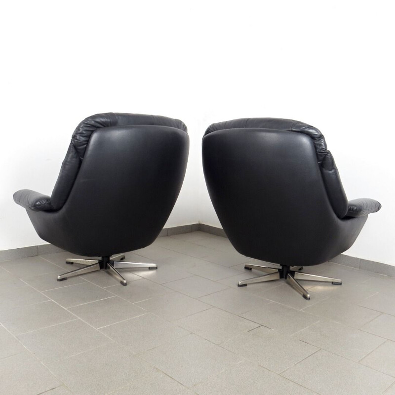 Pair of vintage black leather armchairs by Peem, 1970