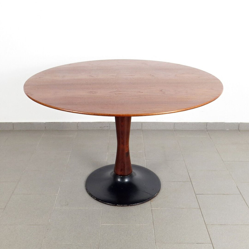 Vintage round dining table by Drevotvar Jablonne nad Orlici, 1970