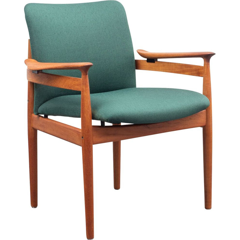 Vintage danish armchair by Finn Juhl, model FD192, professionally restored 1960