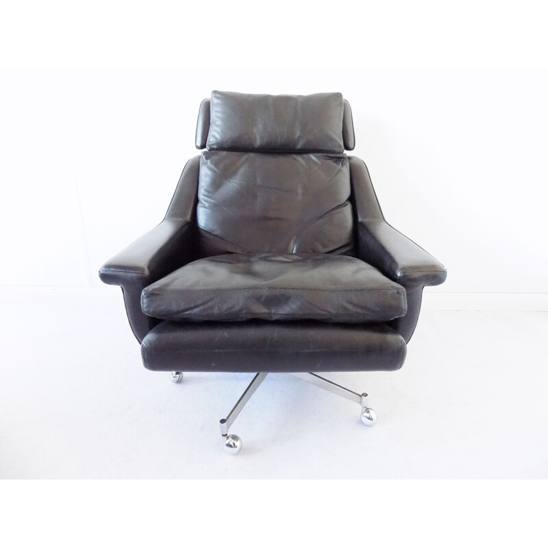 Vintage leather armchair model 802 with ottoman by Werner Langenfeld for ESA, 1960s