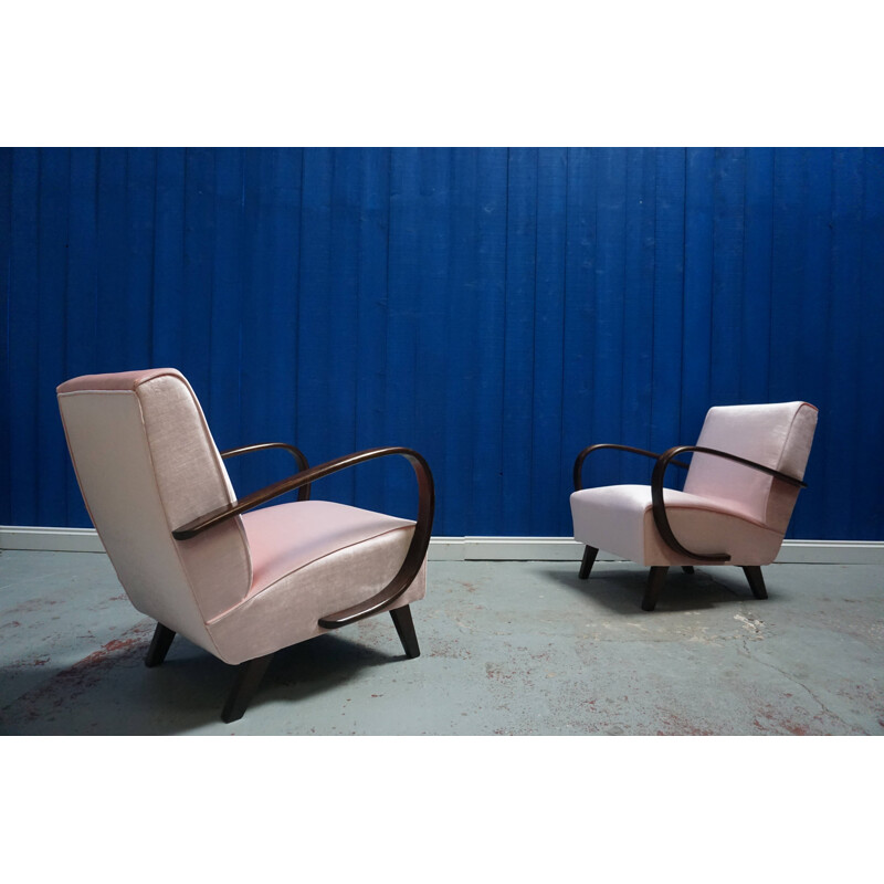 Ensemble de 2 fauteuils vintage en bois en velours rose par Jindrich Halabala de Thonet, 1930
