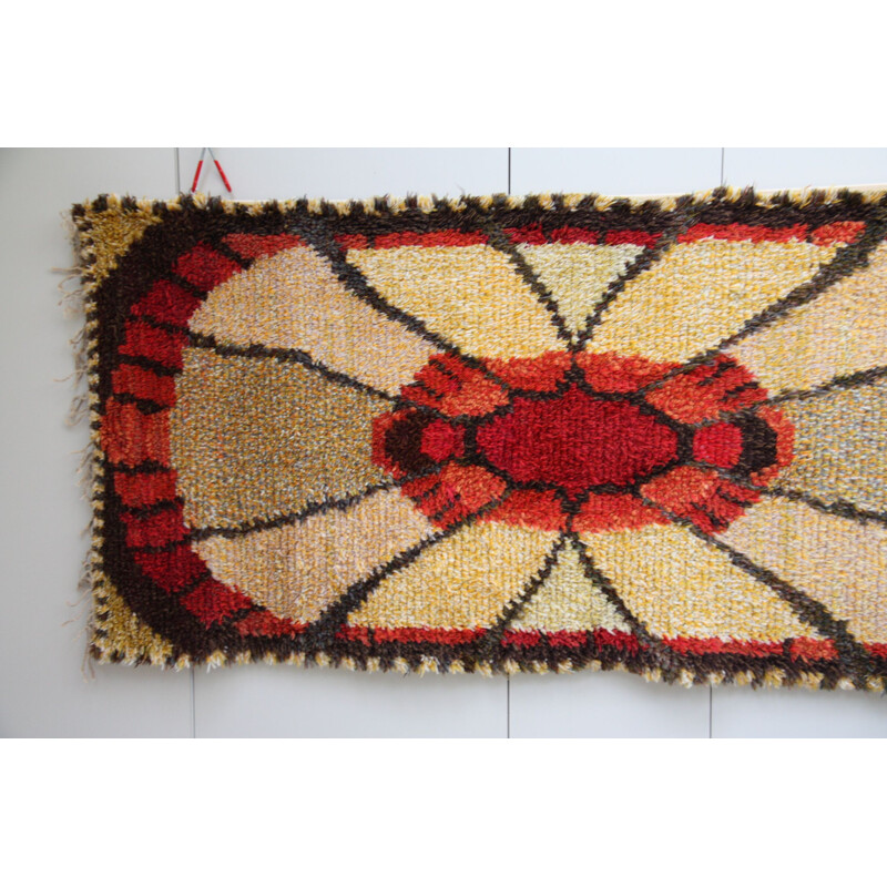 Vintage-Teppich Rya aus gelber und roter Wolle, Schweden 1960