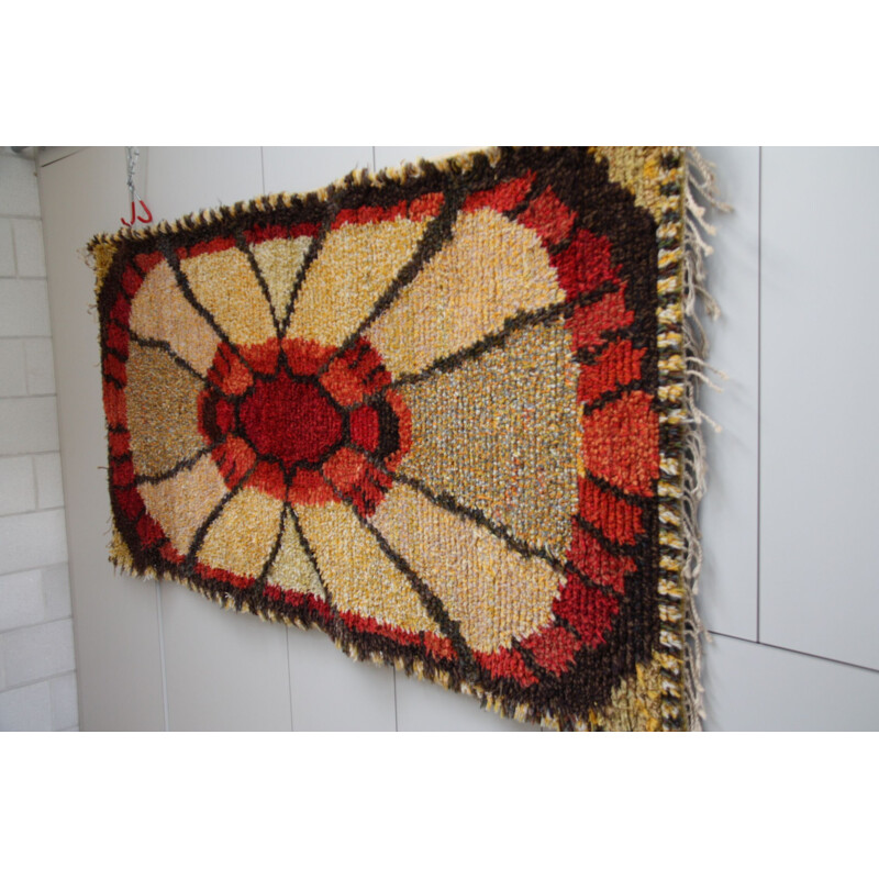 Vintage Rya rug in yellow and red wool, Sweden 1960