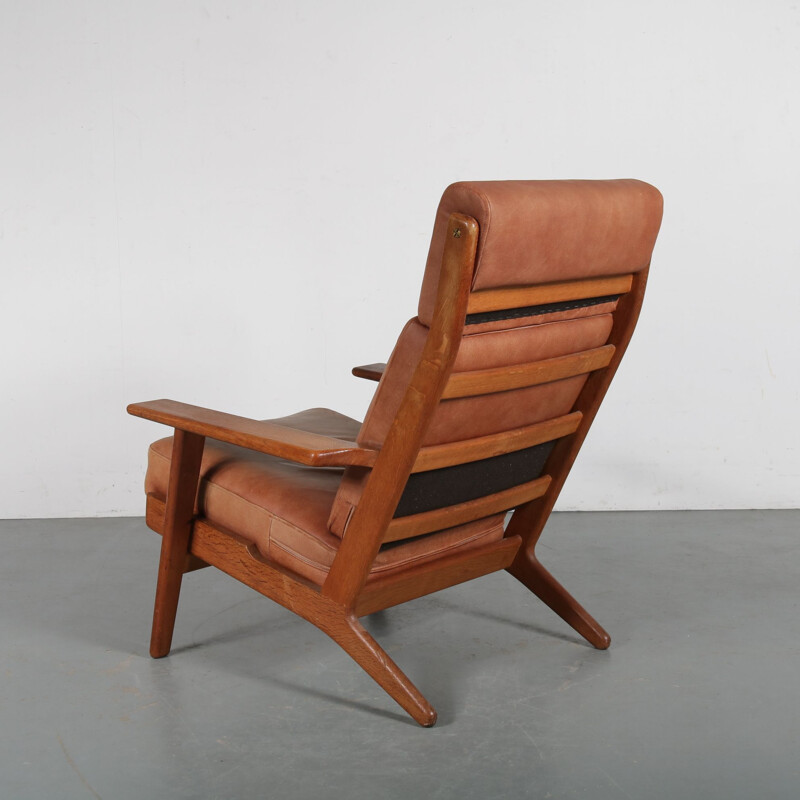 Vintage oak lounge chair  designed by Hans J. Wegner, manufactured by Getama 1950