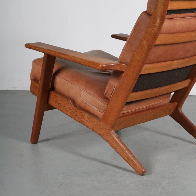 Vintage oak lounge chair  designed by Hans J. Wegner, manufactured by Getama 1950