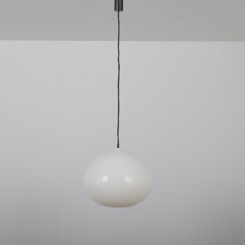 Suspension en verre blanc vintage conçue par Alessandro Pianon, fabriquée par Vistosi 1960