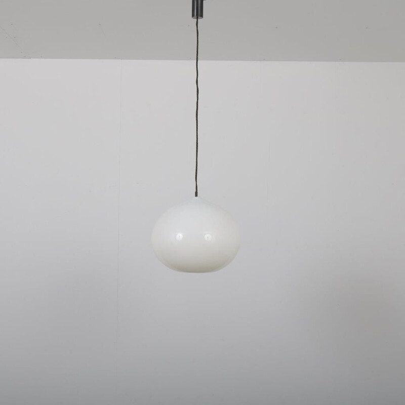 Vintage white glass hanging lamp designed by Alessandro Pianon, manufactured by Vistosi 1960