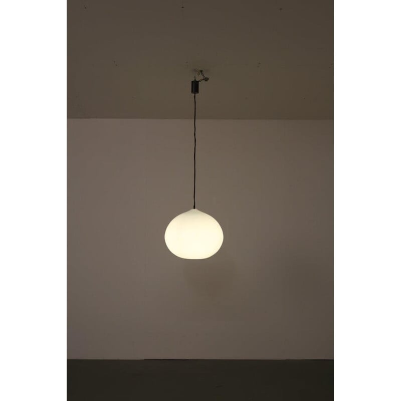 Vintage white glass hanging lamp designed by Alessandro Pianon, manufactured by Vistosi 1960