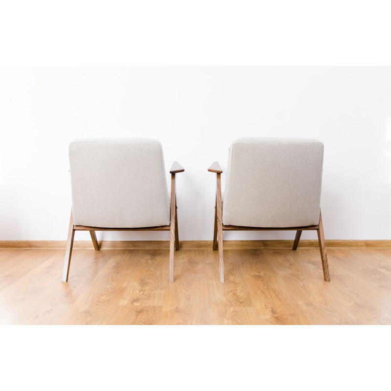 Pair of vintage 300-177 "Bunny" beige armchairs 1970