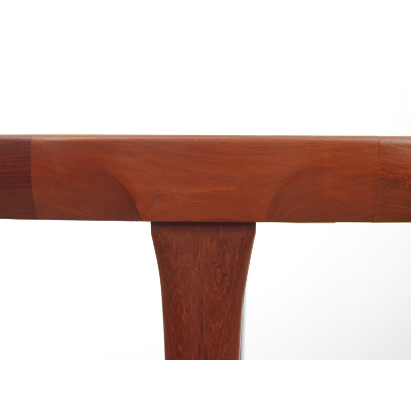 Vintage round teak dining table from Ib Kofod-Larsen for Faarup Møblelfabrick