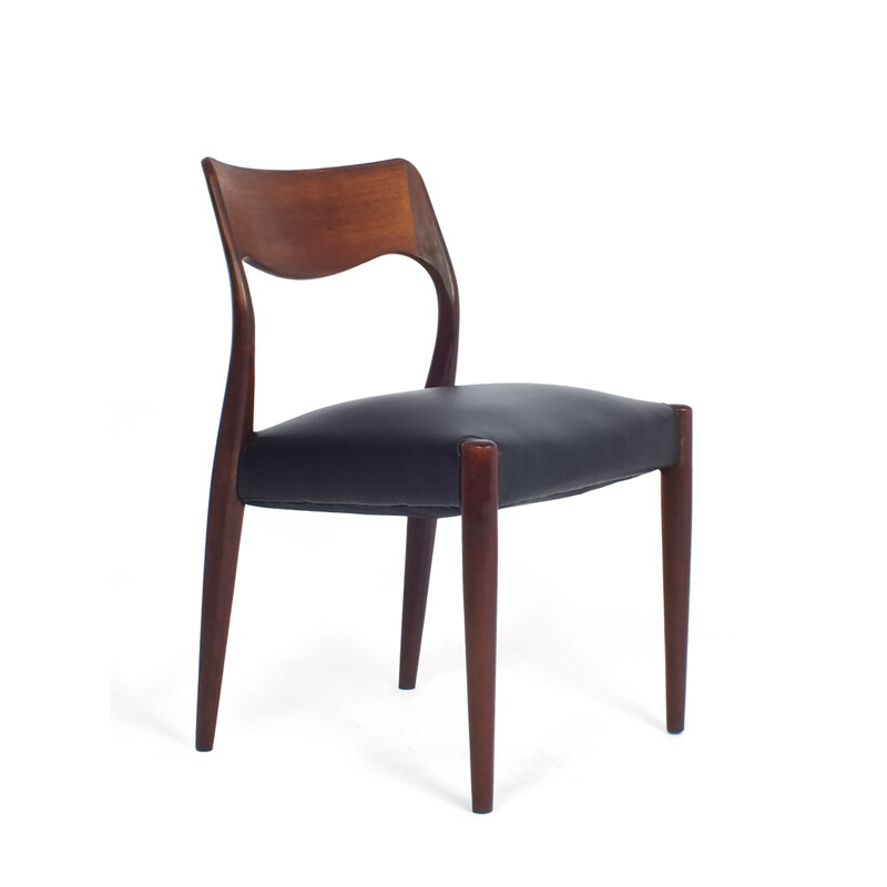 Set of 4 vintage rosewood dining chairs model 71 by Niels O. Møller for J.L. Møller