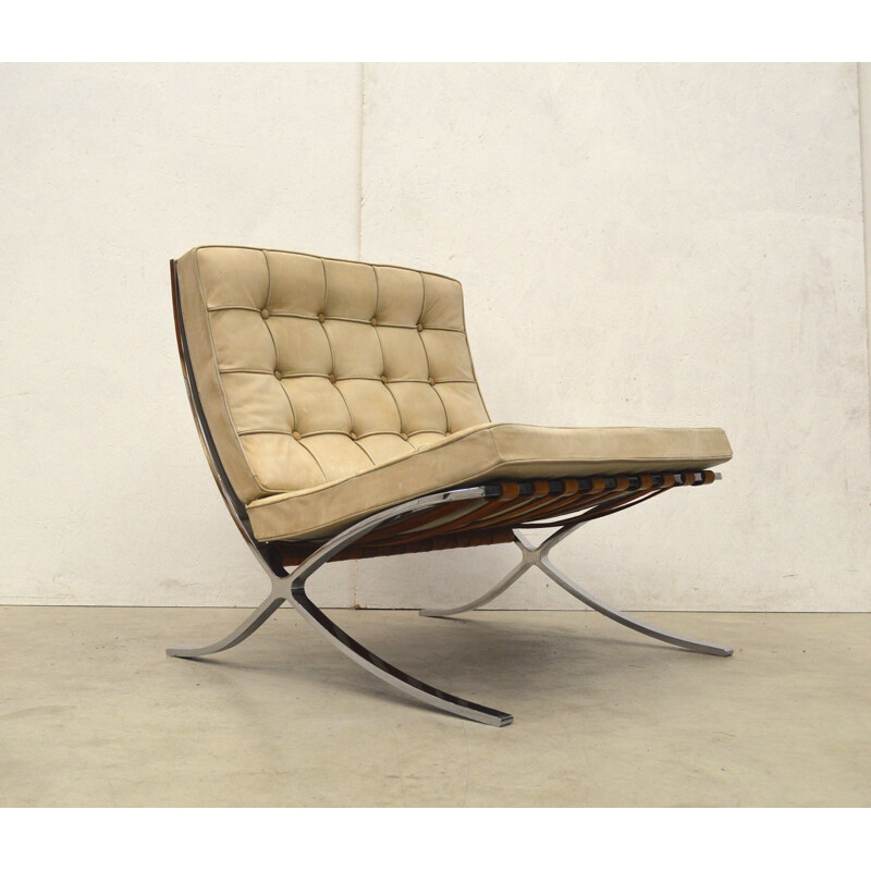 Ensemble de 2 fauteuils vintage Barcelona par Mies van der Rohe pour Knoll International, 1960