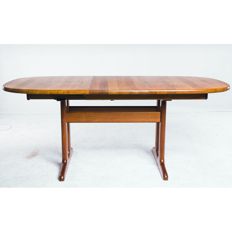 Vintage teak oval dining table from Glostrup