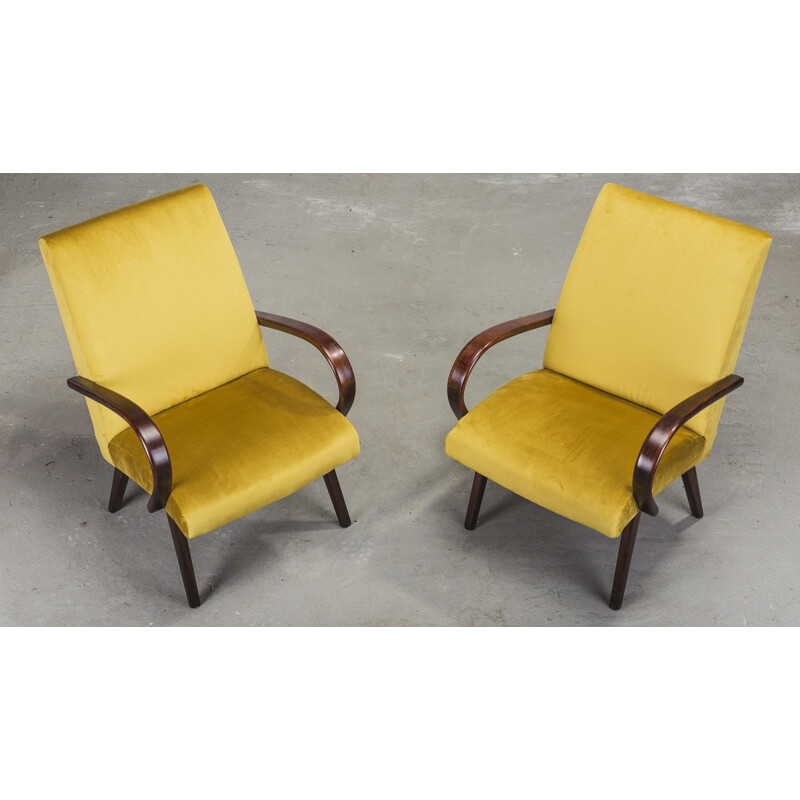 Set of 2 beech vintage armchairs by Jaroslav Smidek for TON, 1960s