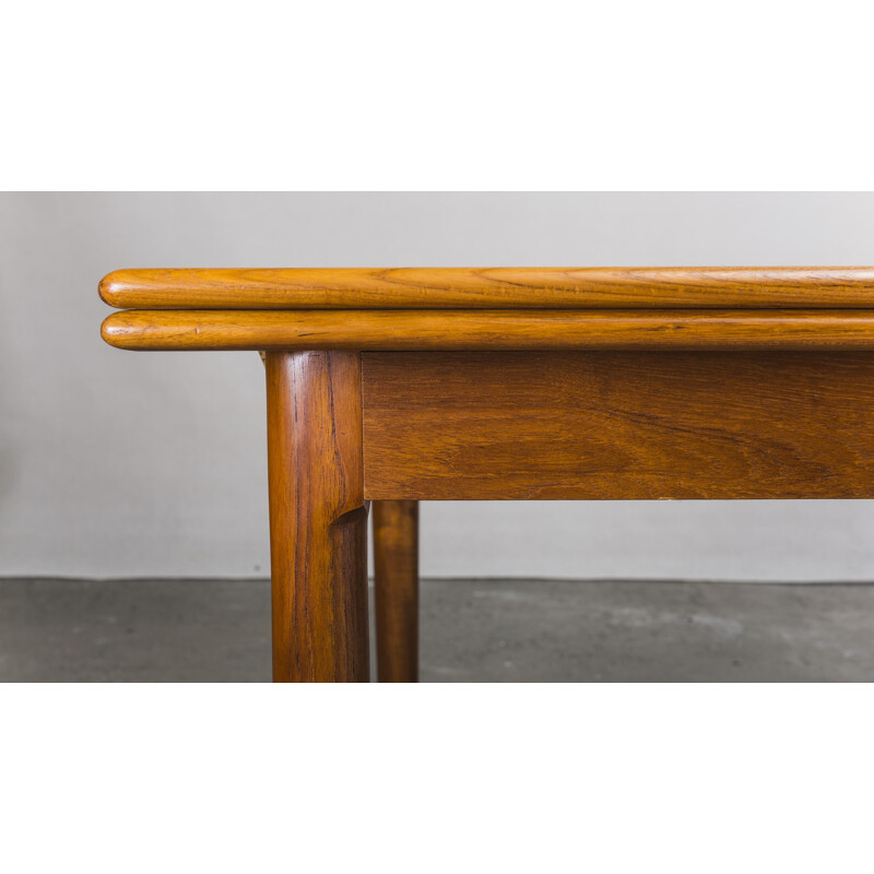 Vintage teak extendable dining rable from A.M., 1960s