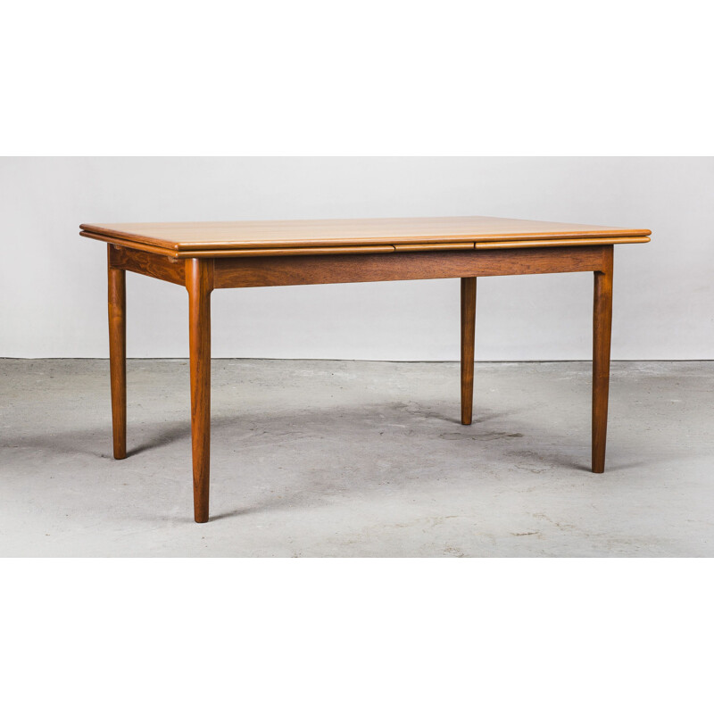 Vintage teak extendable dining rable from A.M., 1960s