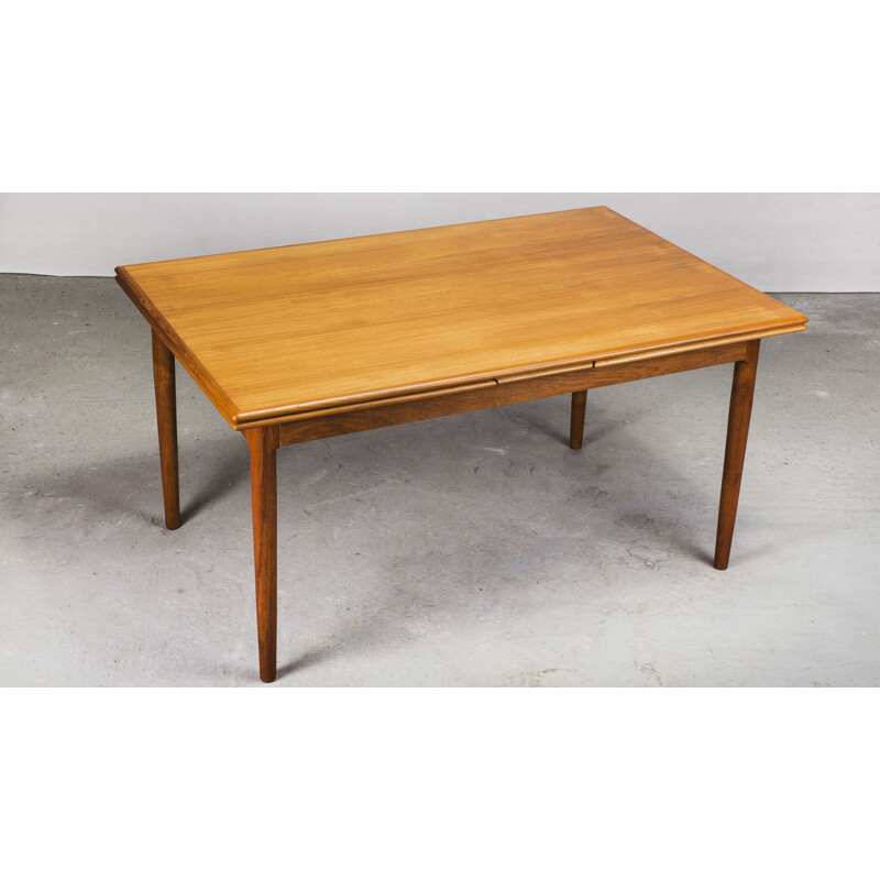 Vintage teak extendable dining rable from A.M., 1960s