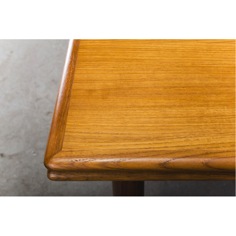 Vintage teak extendable dining rable from A.M., 1960s