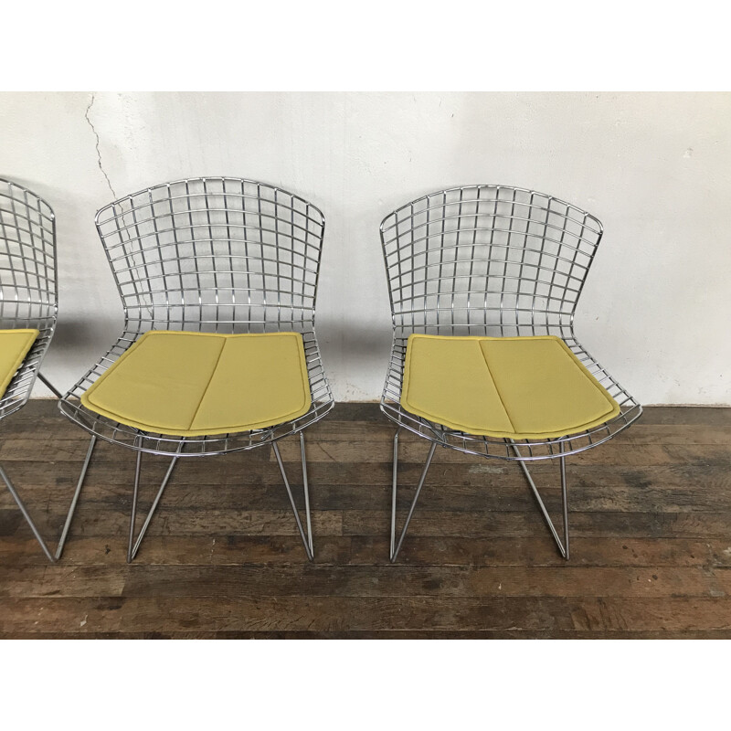 Set of 4 vintage chairs with yellow cushion by Harry Bertoia for Knoll, 1970