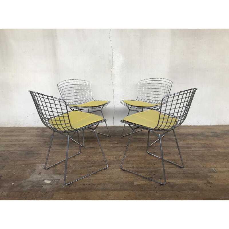 Set of 4 vintage chairs with yellow cushion by Harry Bertoia for Knoll, 1970