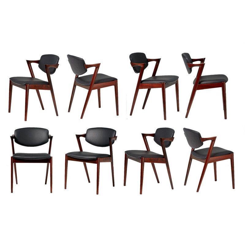 Ensemble de 8 chaises palissandre, modele 42 de Kai Kristiansen, 1956