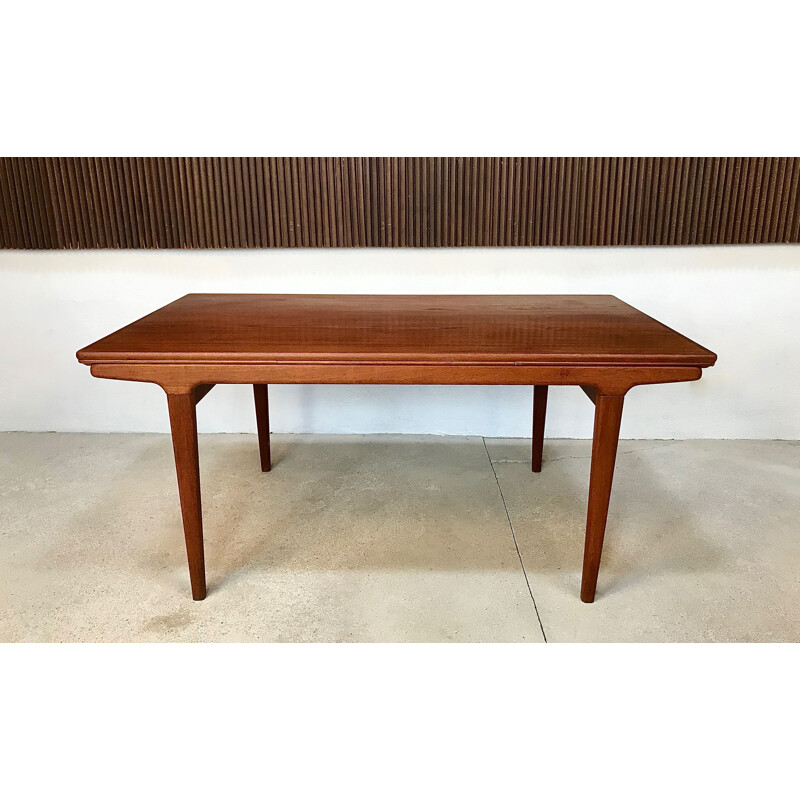 Teak danish vintage dining table by Johannes Andersen for Uldum Møbelfabrik, 1960s