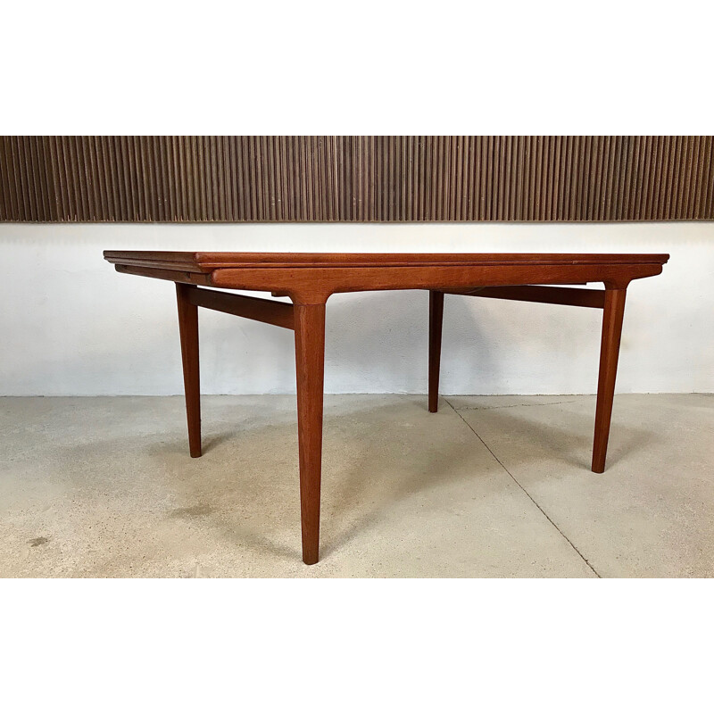 Teak danish vintage dining table by Johannes Andersen for Uldum Møbelfabrik, 1960s