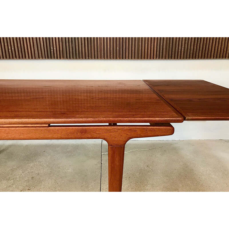 Teak danish vintage dining table by Johannes Andersen for Uldum Møbelfabrik, 1960s