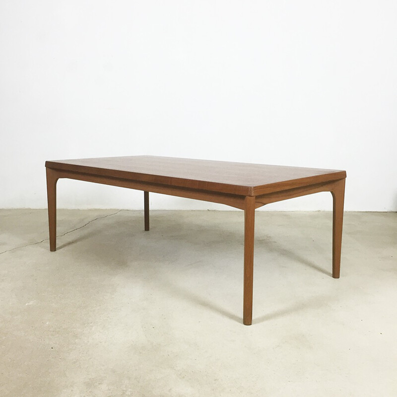 Table basse vintage scandinave en teck plaqué par Henning Kjaernulf pour Velje Mobelfabrik, Danemark 1960