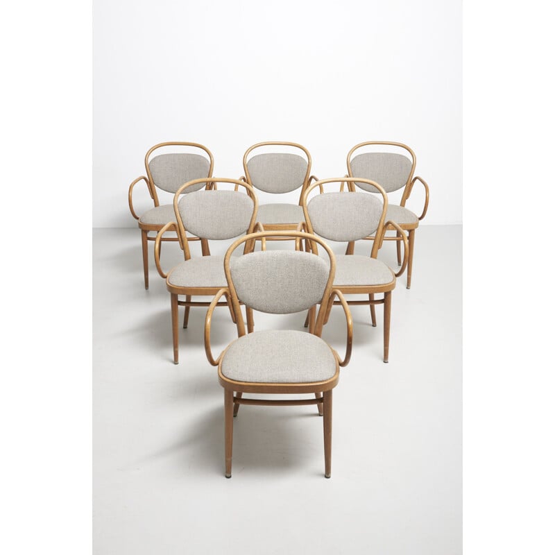 Ensemble de 6 chaises vintage modèle 215 PF par Thonet 