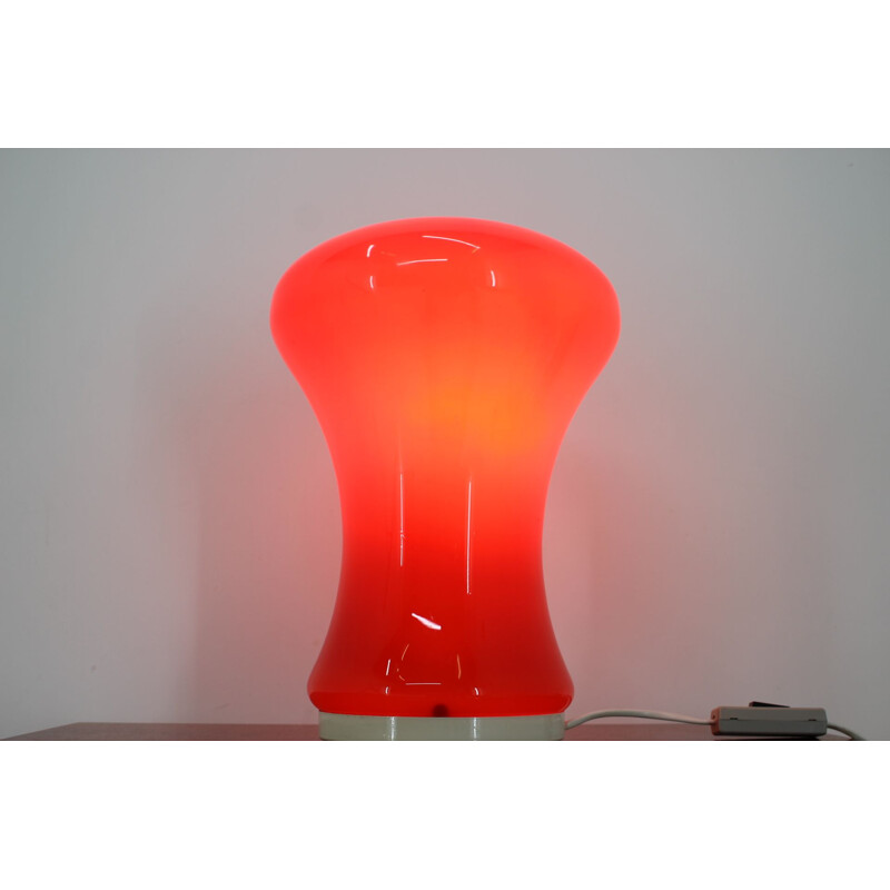 Lampe de table vintage en verre rouge, Tchécoslovaquie 1970