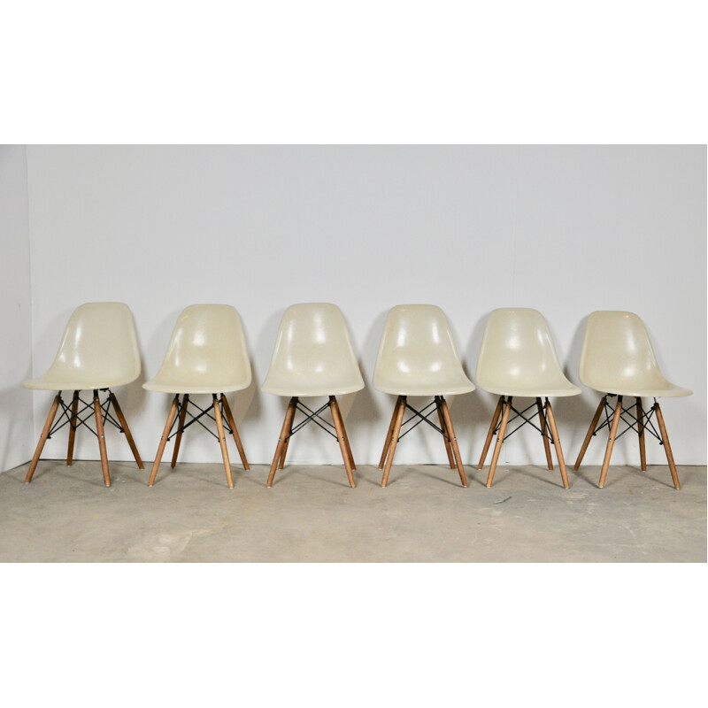 Ensemble de 6 chaises vintage de Charles et Ray Eames pour Herman Miller, 1970
